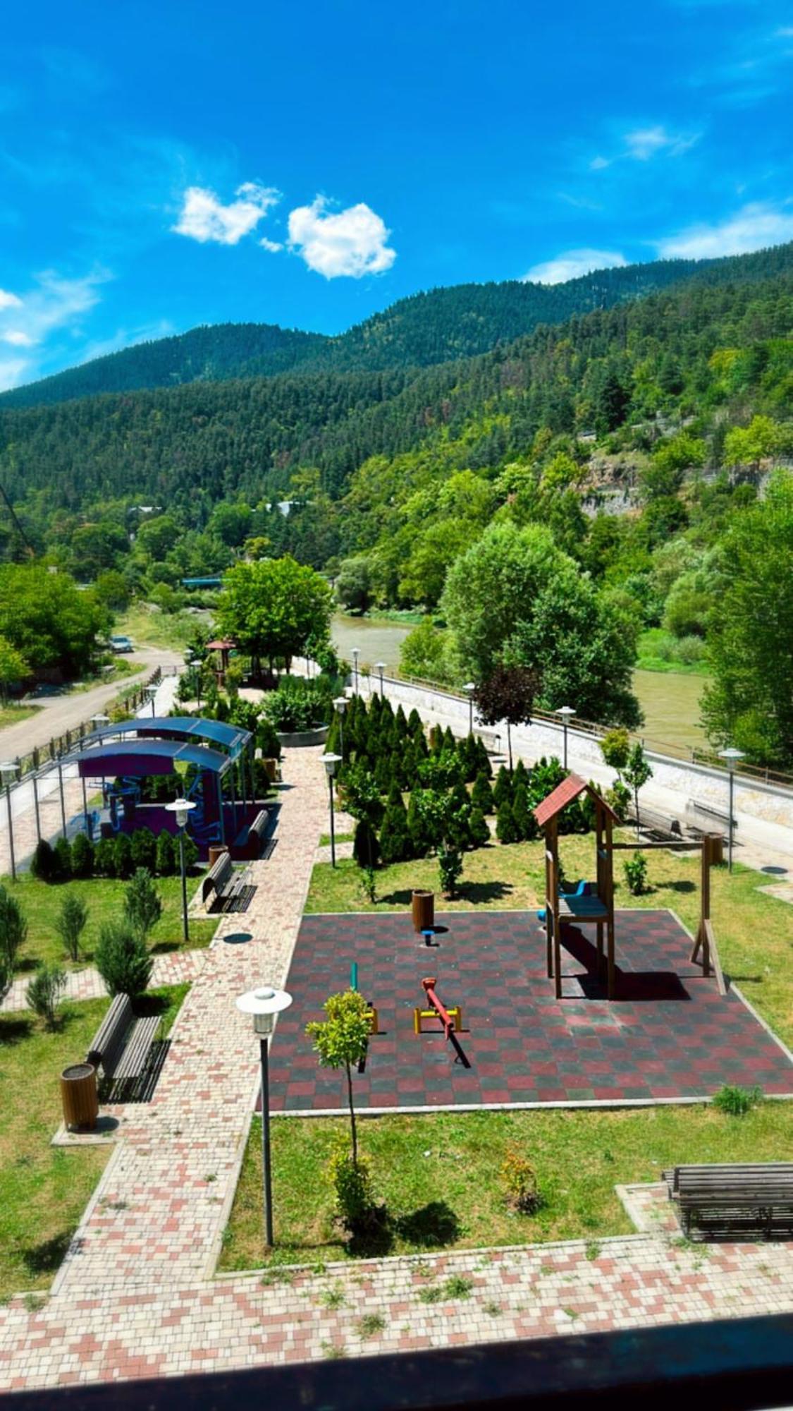 Vitali Apartment Borjomi Bagian luar foto